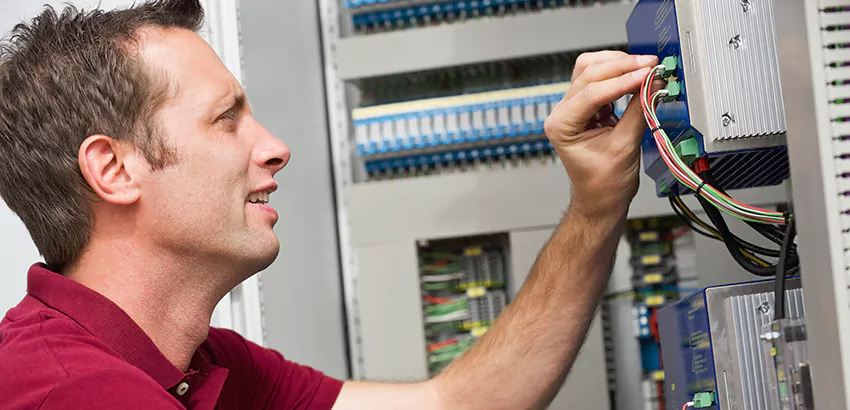 Offshore and Petroleum Facility Electrician in Medford
